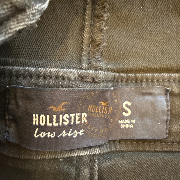 Hollister Low Rise Denim Short Overalls - Picture 2 of 5